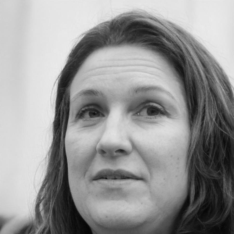 Prof. Lisa Wagner - Spezialistin für Technologie-Integration